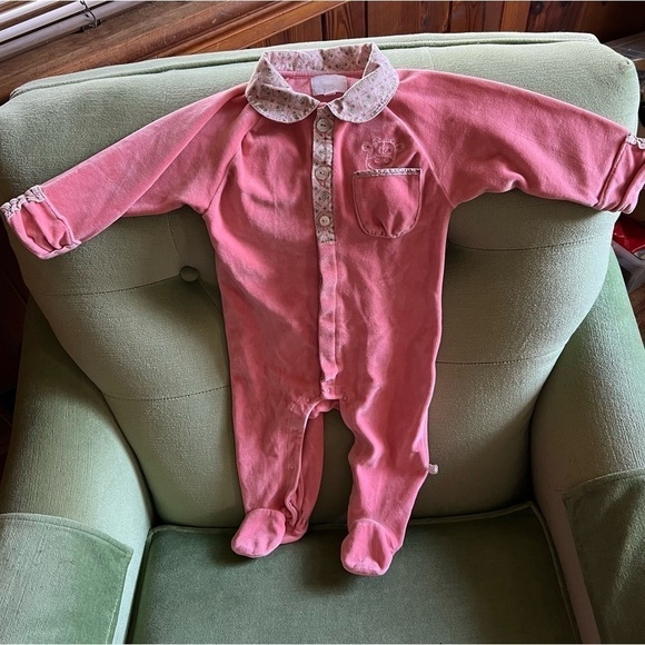 Noukie’s Footed Coral Velvet Pajamas Romper with Collar Accent Pocket Sz 12 Mos - Picture 12 of 15